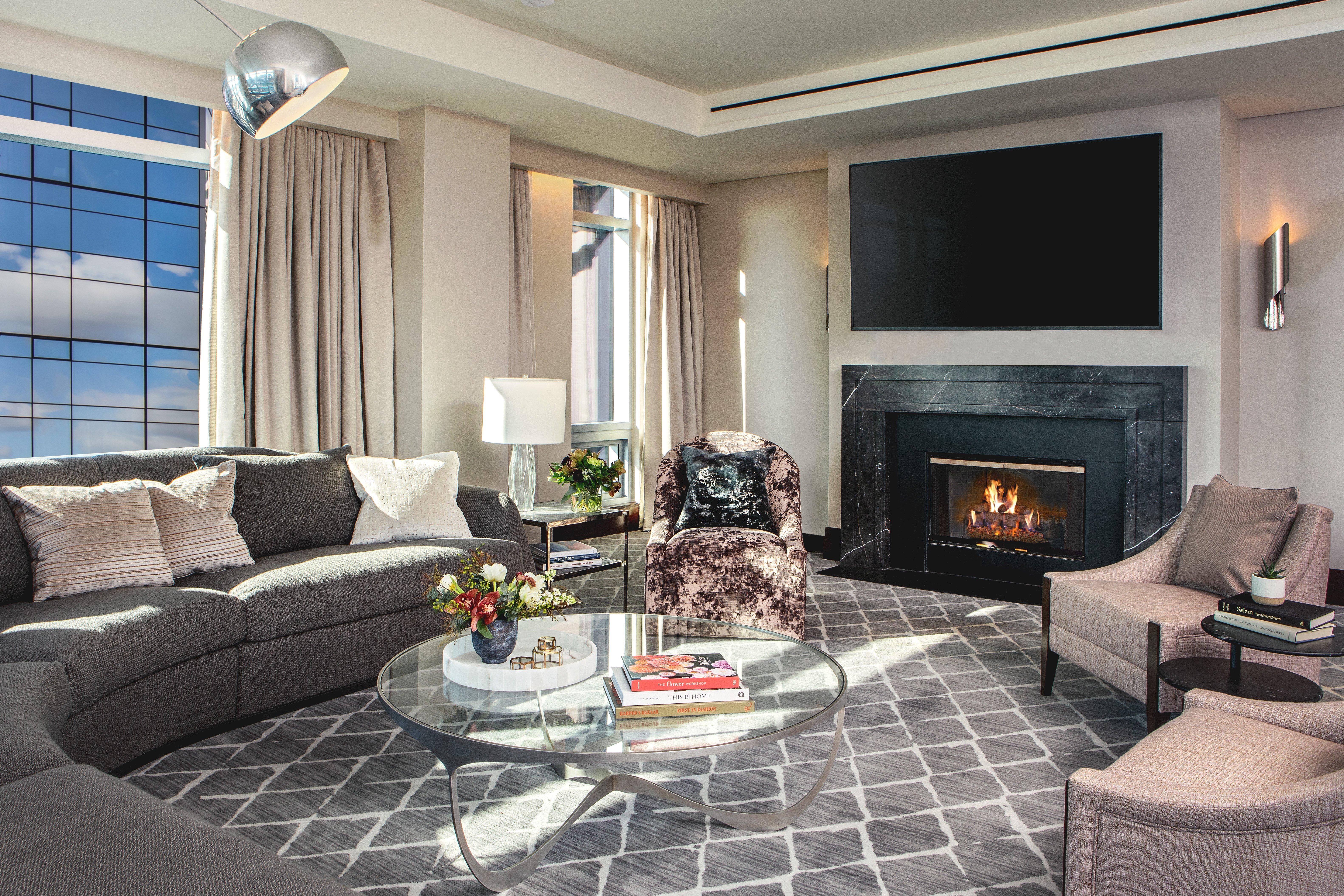 מלון Intercontinental Boston By Ihg מראה חיצוני תמונה The living room of a suite at the Mandarin Oriental Washington DC