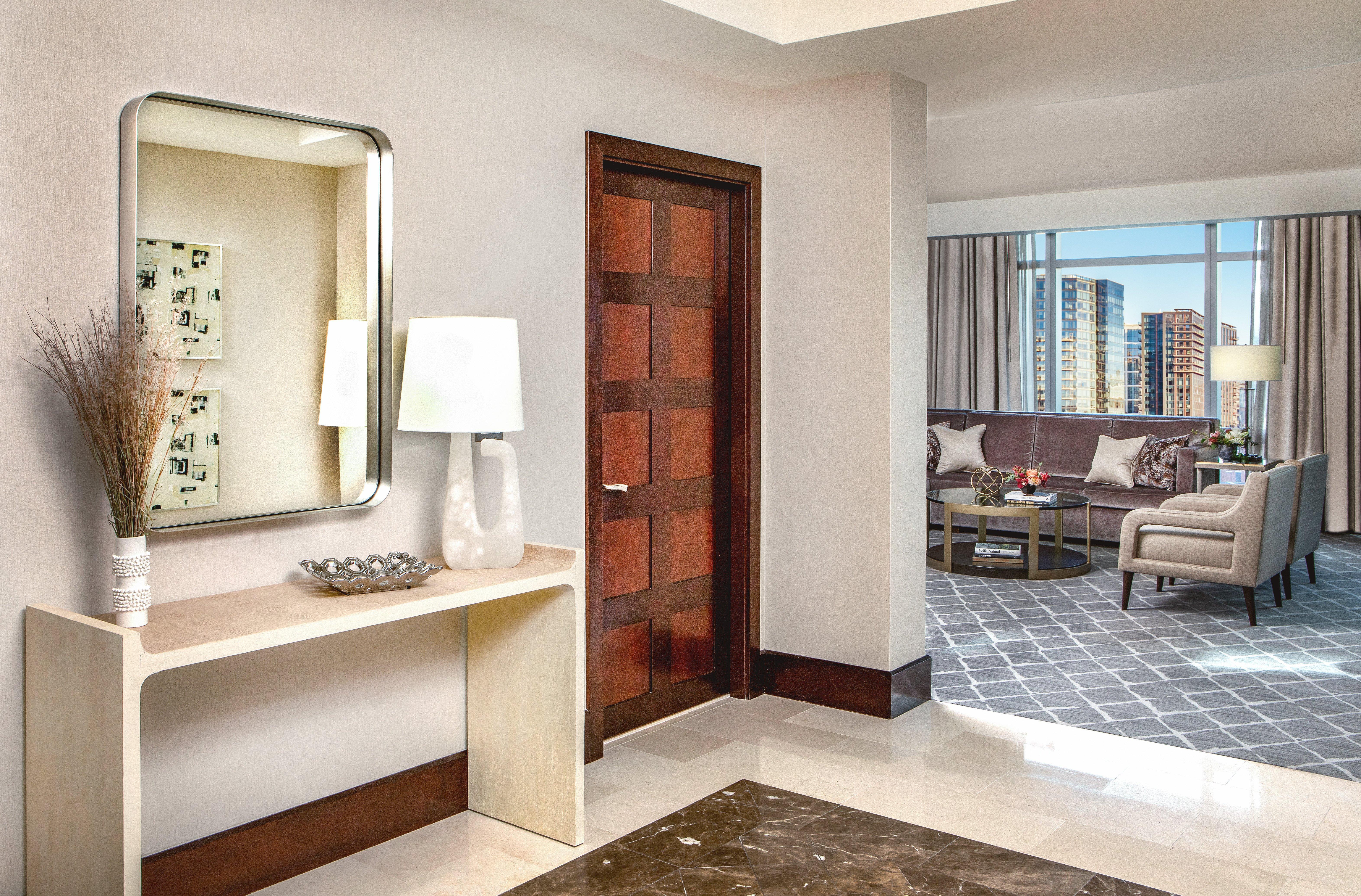 מלון Intercontinental Boston By Ihg מראה חיצוני תמונה A typical interior of a suite at The Ritz-Carlton, Dubai